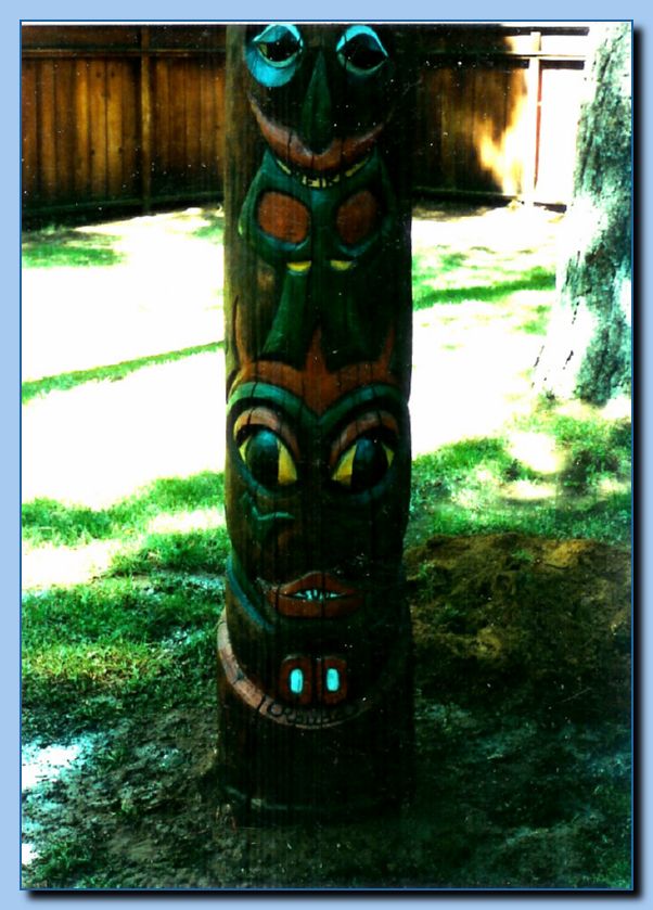 2 105 Totem Traditional Archive 04